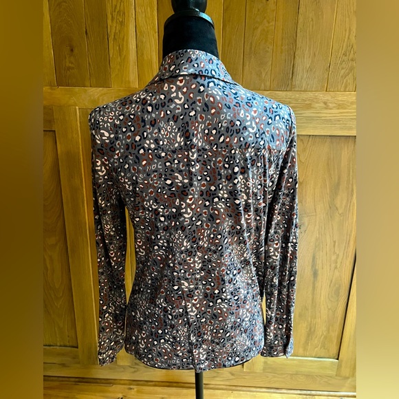 Boden Animal Print, Knit, Button-up Blouse - Picture 3 of 12